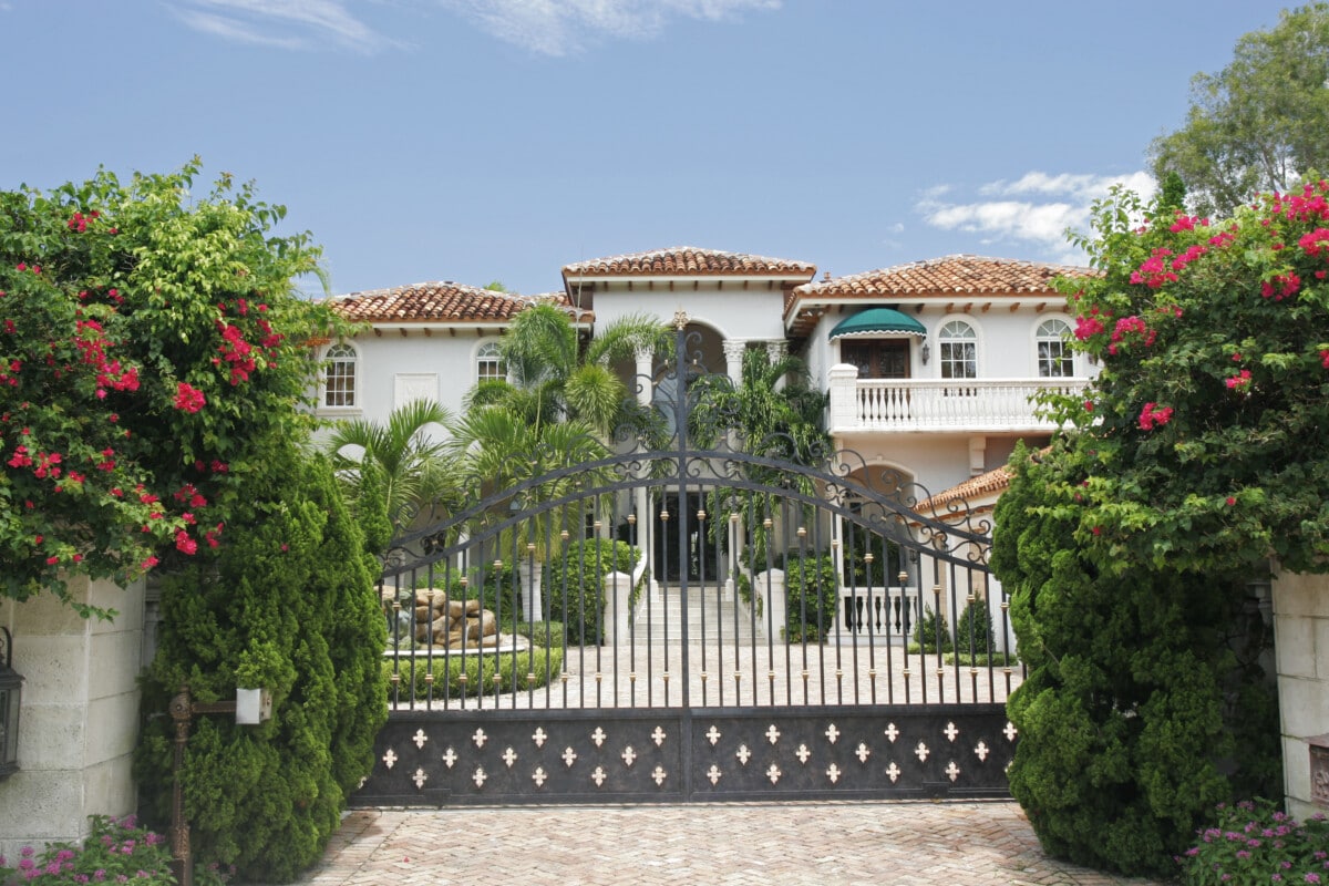 7 Ideas for Jaw-Dropping Luxury Landscaping